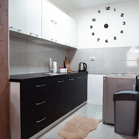 Apartment Royal 3 *