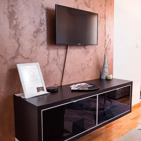 Royal 3 Lägenhet Doboj